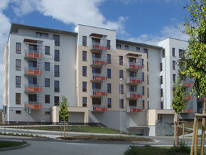 Apartment building 
