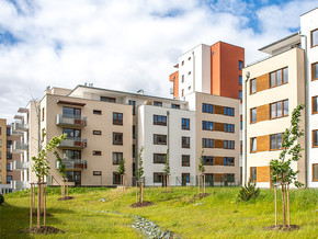 Inner yard view of G, H building